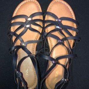Zip up Sandals